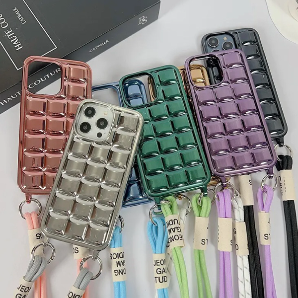 Funda Granada con Correa (iPhone 11 a 15 Pro Max).